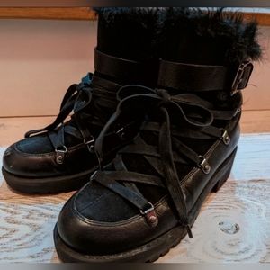 Nine West Leather Boots Women/Youth Girls. Sz. 5M